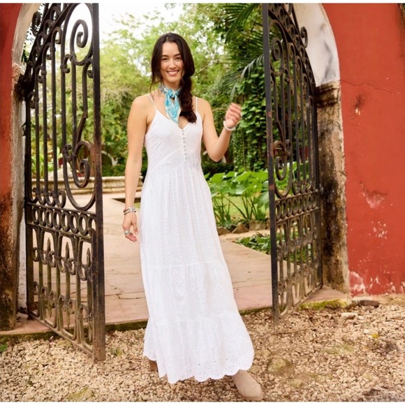 Sundance Dresses & Skirts - NWT Sundance Sz L White Eyelet Arezzo Embroidered Maxi Dress Cotton Boho Angel